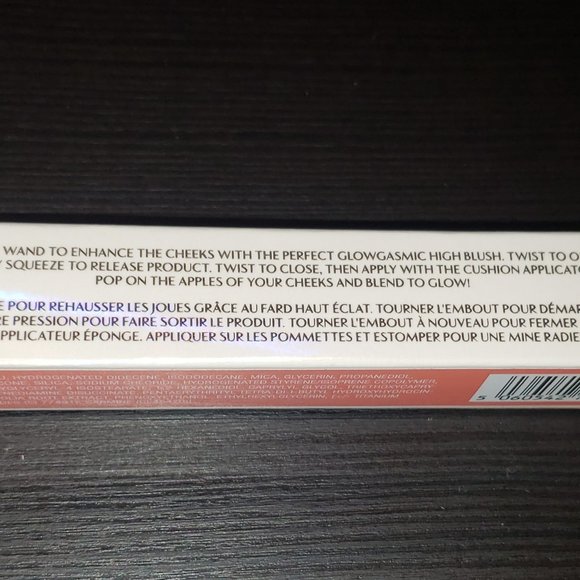 CHARLOTTE TILBURY  BEAUTY LIGHT WAND IN "PEACHGASM" $60 - Picture 6 of 10